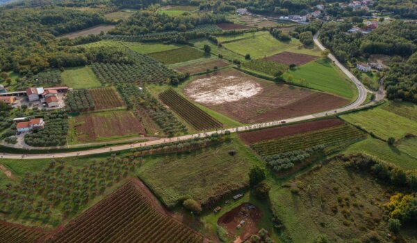 Poljoprivrednicima u Vižinadi na raspolaganju 20.000 eura