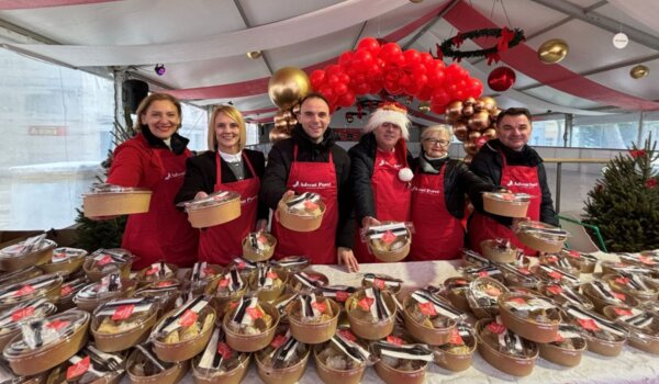 Gradonačelnik dijelio bakalar građanima na Badnje jutro