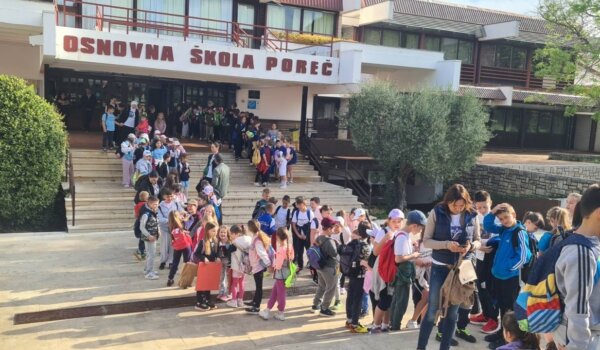 Porečki osnovnoškolci i srednjoškolci u akciji "Hoditi i zdravi biti"