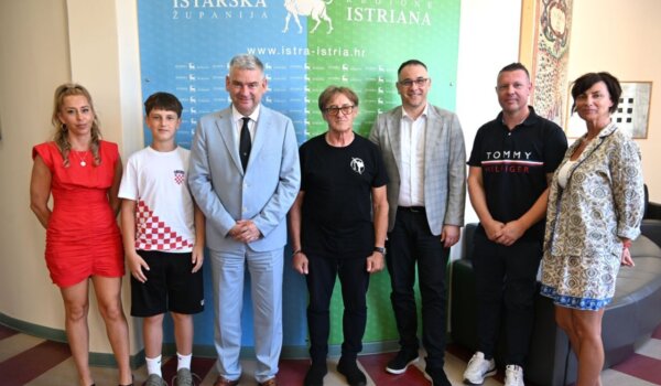 Župan Boris Miletić primio mladog porečkog karatista Aleksandra Majkića