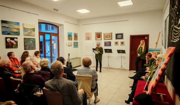 Likovna udruga Poreč obilježila Dan oslobođenja i Dan umjetnosti izložbom