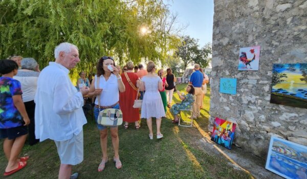 Funtana: Lokalne amaterske slikarice ponovno izlažu u bajkovitom ambijentu crkvice na Perilima
