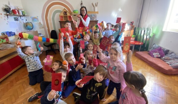 Lavlji ples i crvene kuverte: Mališani u Poreču slavili Kinesku novu godinu