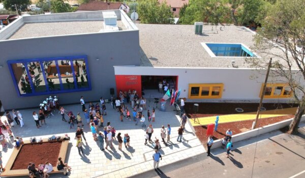 Proširuje se osnovna škola u Žbandaju