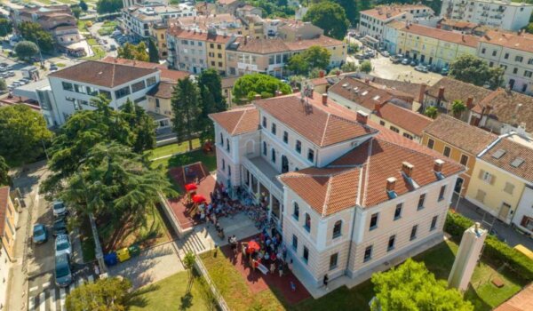 Peršurić najavio obnovu škola, vrtića i sportskih objekata u Poreču