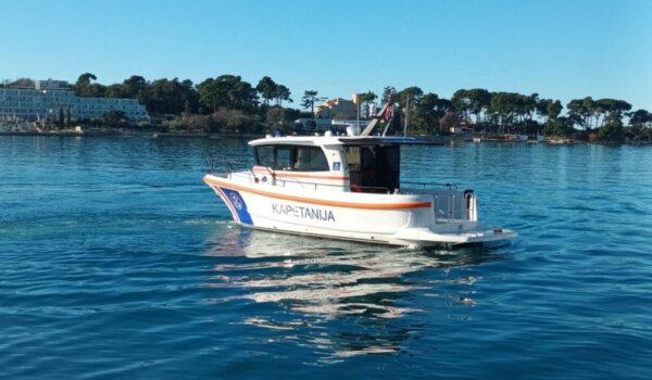 Lučka kapetanija Poreč dobila novu brodicu