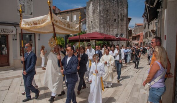 Produženi vikend u Poreču donio bogat program i rast turističkog prometa