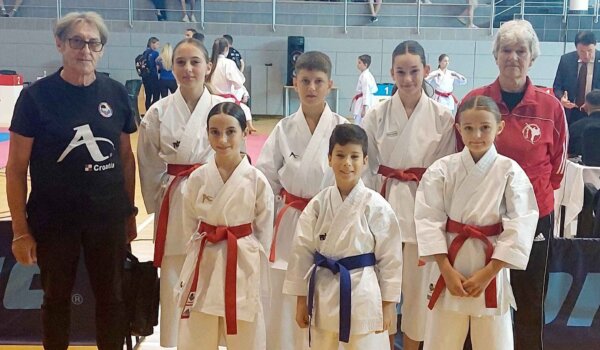 Članovi karate kluba Finida osvojili treće mjesto na Krk kupu