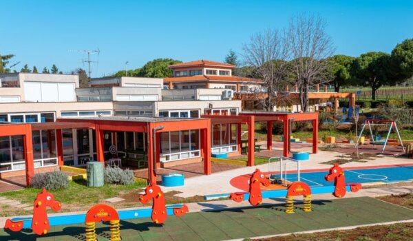 Umirujuće svjetlo i tišina: Djeca u vrtiću Radost 1 dobila čarobnu sobu Snoezelen