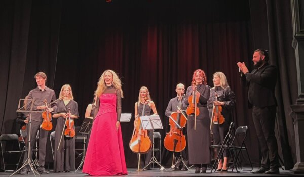 Koncert Istarskog komornog orkestra u Poreču: puna dvorana i dugi aplauzi