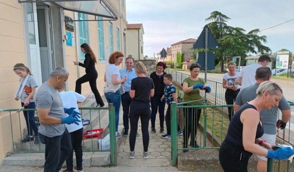 Dan činjenja dobrih djela u Poreču: uređeno dvorište područne škole Nova Vas