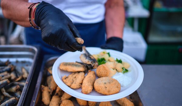 Ribarska fešta u Vrsaru: subota uz morske specijalitete i glazbu