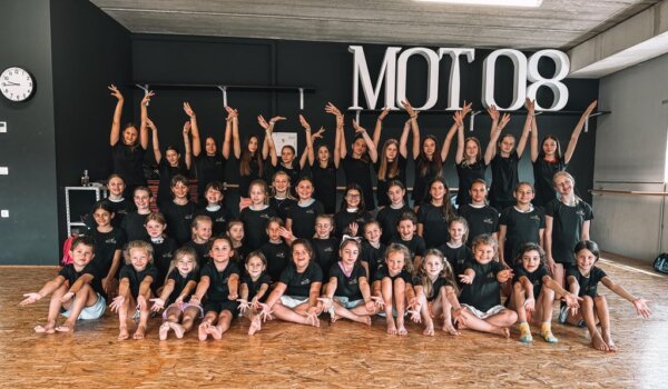 Djeca uživaju u plesnom ljetnom kampu MOT 08