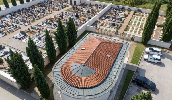 Rješava se dugogodišnji problem parkiranja uz groblje u Žbandaju