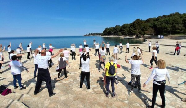Hoditi i zdravi biti: Građani hodanjem poslali poruku o važnosti zdravlja