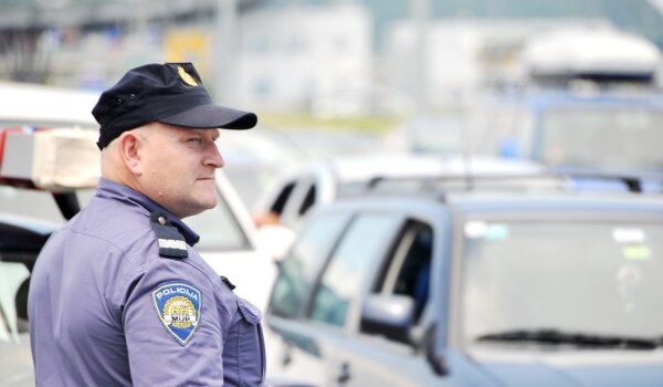 Policija najavila pojačane kontrole u prometu tijekom Uskrsa