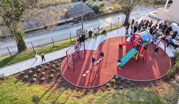 U Ferencima otvoreno novo dječje igralište
