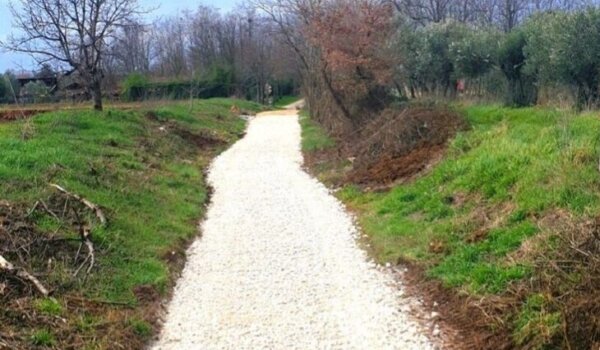 Nastavlja se nasipavanje porečkih puteva i pješačko-biciklističkih staza