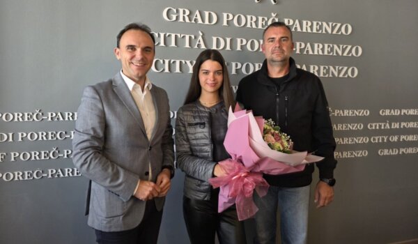 Mlada Porečanka koja jaše do pobjeda: Tia Mofardin na prijemu kod gradonačelnika