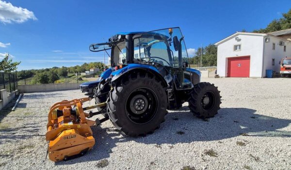 Novi traktor i malčer za Općinu Vižinada uz pomoć EU fondova