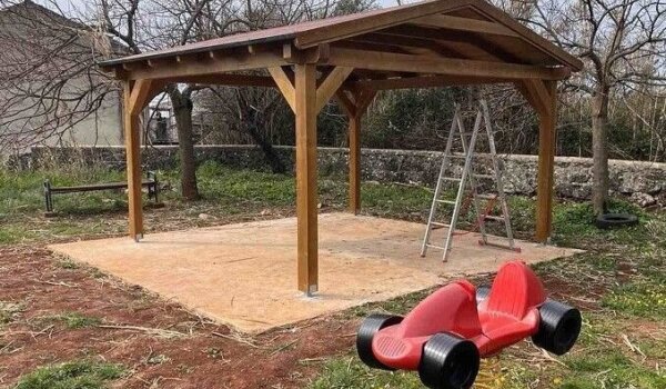 Uređenje piknik zona i igrališta u Radošima i Kosinožićima