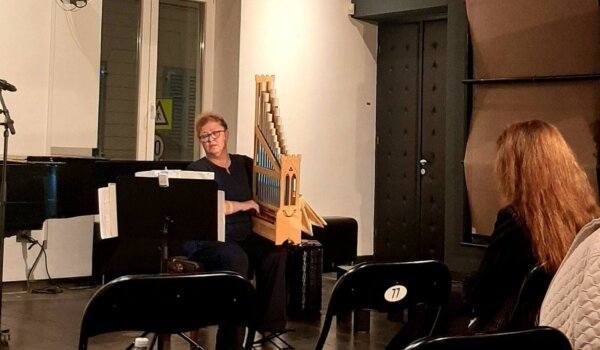 Glazbeno putovanje ženskom stranom kroz vrijeme s Mirjanom Petercol