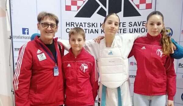 Zlatna Paola, brončani Petar i Noah: Članovi karate kluba Finida uspješni u Jastrebarskom