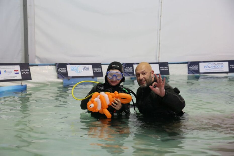 Pogled u plavo na sajmu Crofish