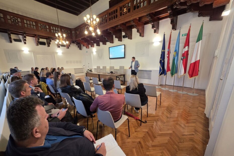 Edukacija o primjeni umjetne inteligencije u poslovanju