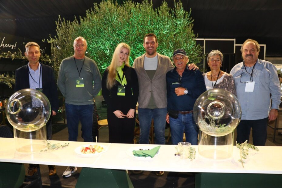 Igor Orlić sa stručnjacima Oil Bara