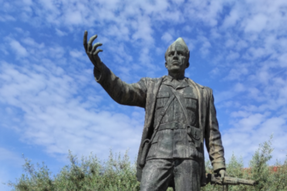 Spomenik Joakimu Rakovcu u Poreču