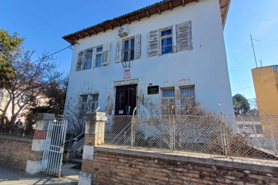 Zgrada Policijske postaje Poreč