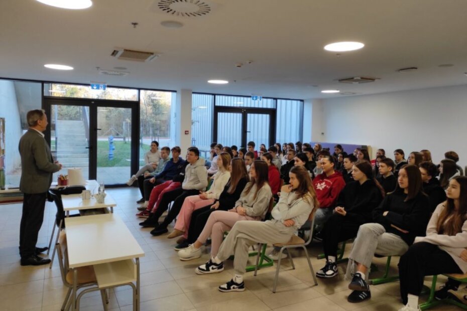 Doktor Sakoman u OŠ Finida