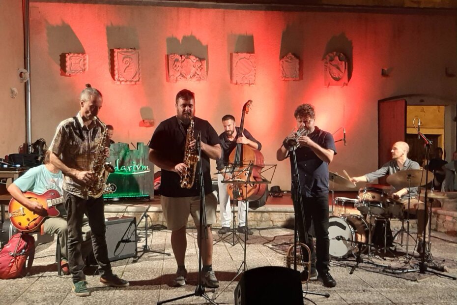 30. Jazz u lapidariju