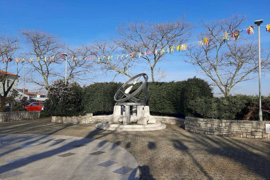 Sunčev tron, Višnjan