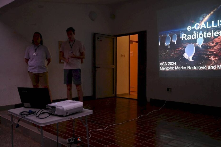 Marko i Matej na prezentaciji programa e-Callisto u Višnjanu